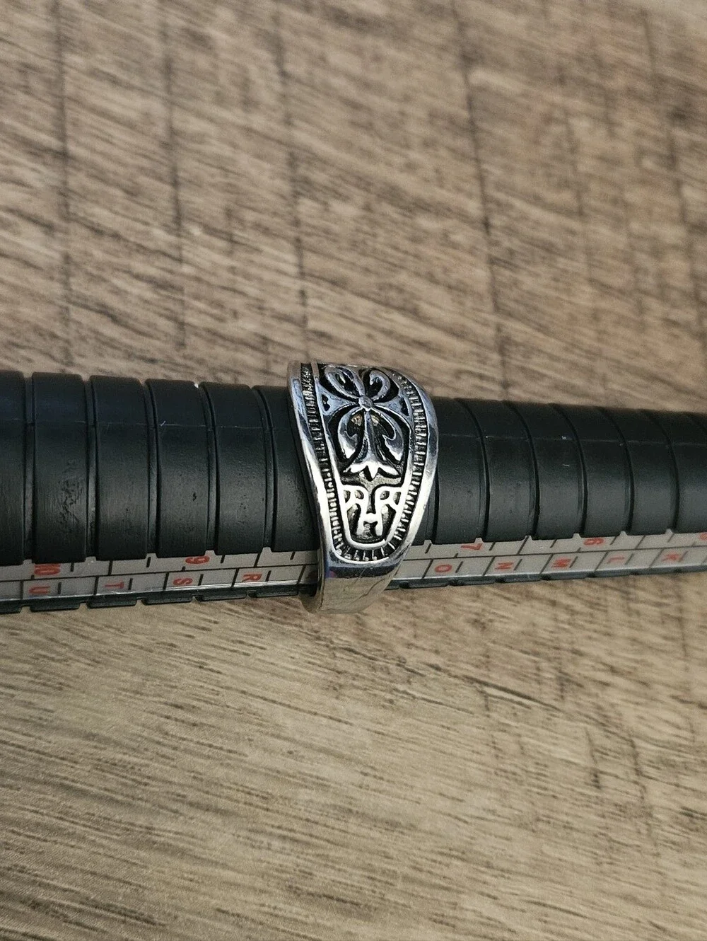 Black and Silver Men's Floral Band Ring